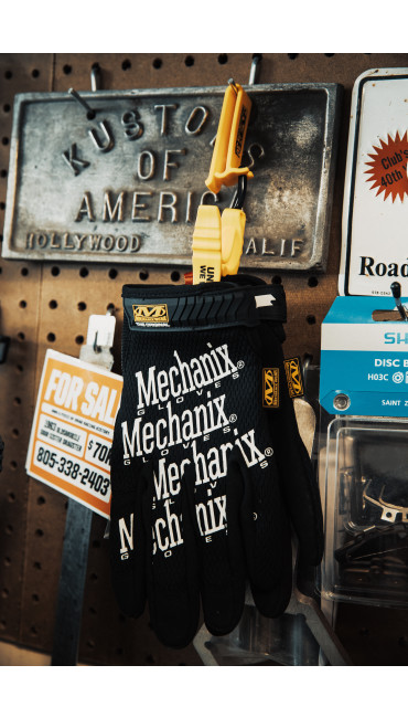 Glove Clip - Yellow, , large